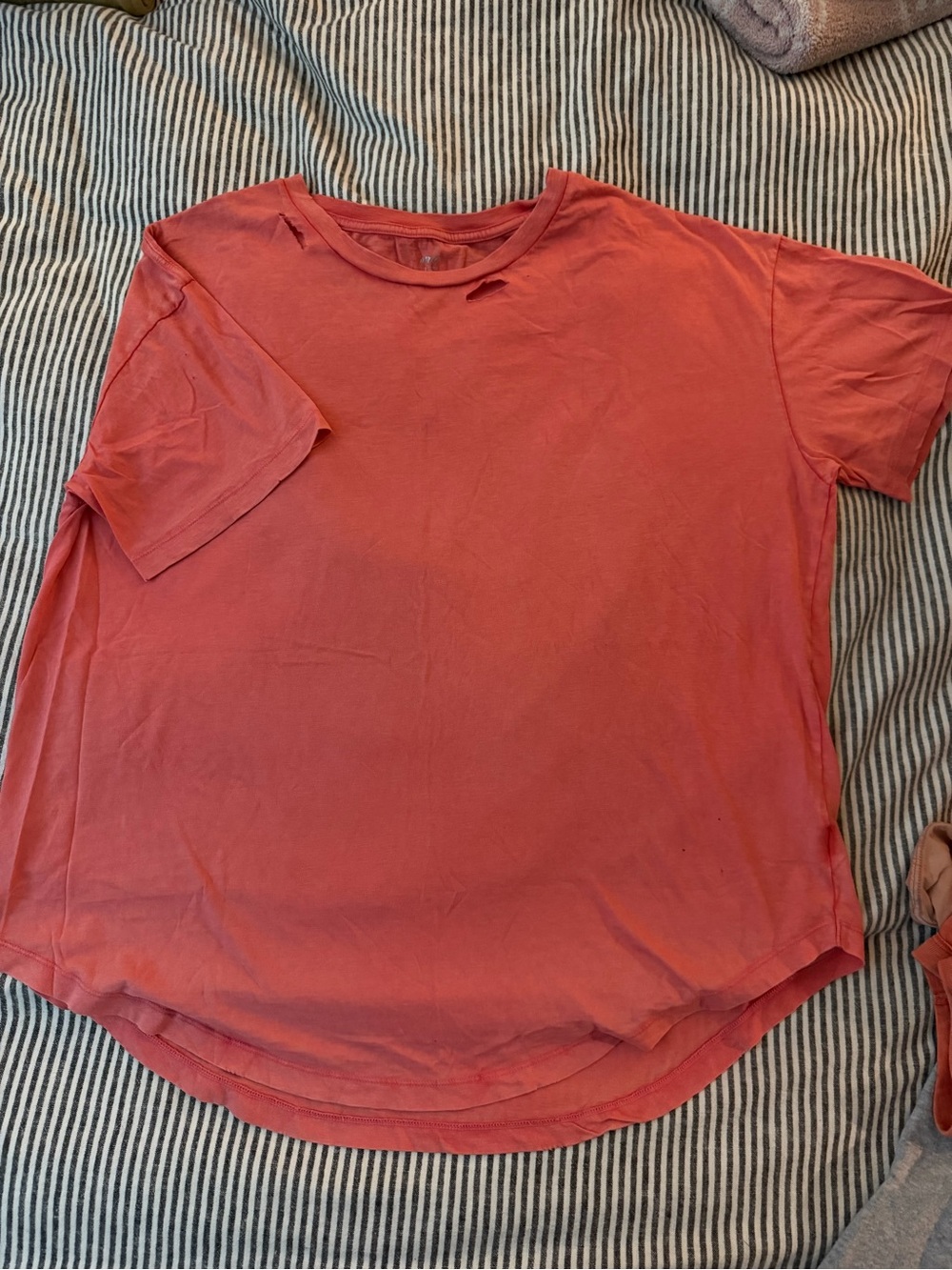 Aerie Distressed Short-Sleeve Tee in Coral Pink